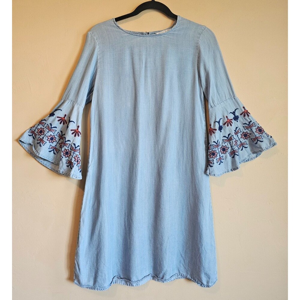 Given Kate Blue Denim boho Embroidered Shift Dress Womens Med-flare sleeves
